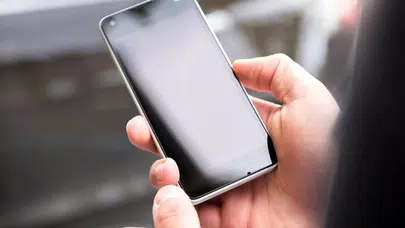 Telefonunuzda bu uygulamalar varsa hemen silin! Bilgileriniz çalınıyor