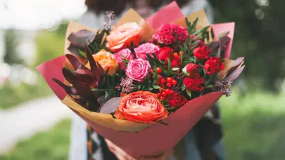 Duyguların Sessiz Dili: Hangi Çiçek Karşı Tarafa Aslında Hangi Mesajı Veriyor?