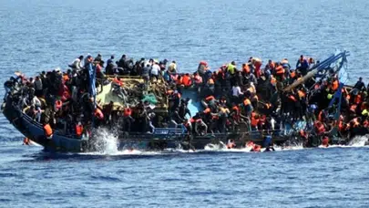 Arakanlı Müslümanları taşıyan tekne battı: 250 kişi kayıp