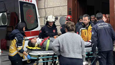 Dengesini kaybeden genç 2 metreden yükseklikten düştü