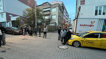 Çorlu’da harç makinesi taksinin üzerine düştü