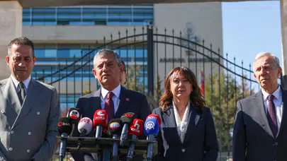 Özgür Özel: "Kendisine yapılan muameleyi İmamoğlu’na yapsın"