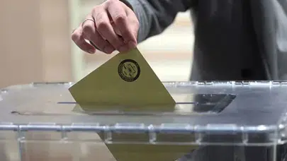 Son ankette zirve değişmedi: En yakın rakibine 15 puan fark attı