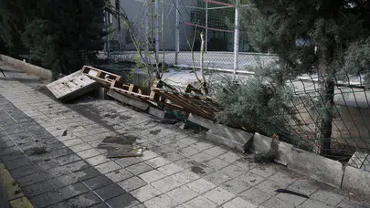 Diyarbakır’da kaldırıma çıkan otomobil öğrencilere çarptı