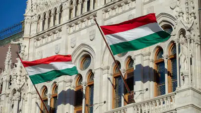 Macaristan, UCM’den ayrılma kararını geri çekiyor