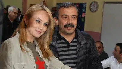 Sırrı Süreyya Önder'in eşi kimdir, kaç yıl evli kaldılar?