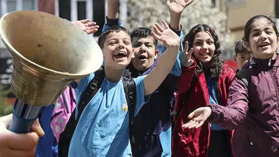 Bakan Tekin’den ara tatil mesajı: Kaldırılmayacak sadece takvimde düzenleme yapılabilir