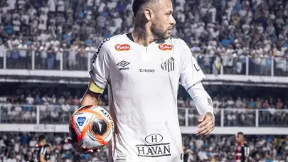 Neymar takım arkadaşına tokat attı: Özür diledi