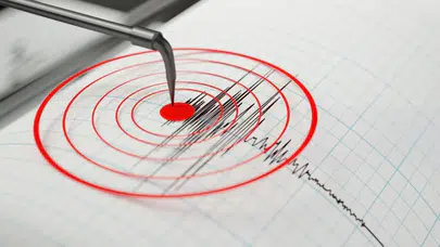 Adana'da büyük deprem! Sarsıntı çevre illerde de hissedildi