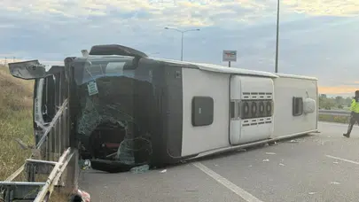 İstanbul-İzmir Otoyolu’nda yolcu otobüsü devrildi: 25 kişi yaralandı