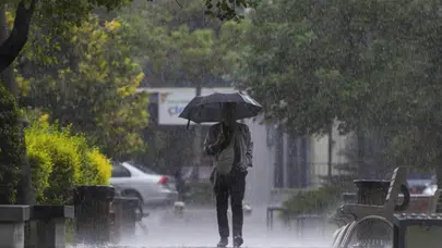 Meteoroloji’den 39 il için sarı kodlu sağanak uyarısı! İstanbul'da hava nasıl olacak?