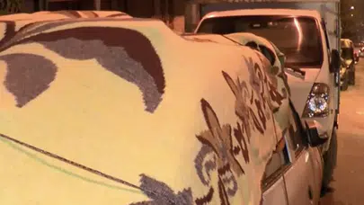 Ankara’da dolu alarmı: Vatandaşlar araçlarını battaniyeyle korudu