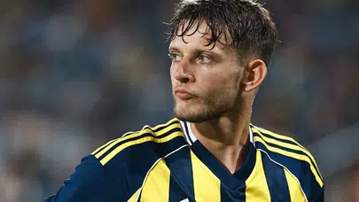 Sebastian Szymanski Galatasaray’a önerildi karar Okan Buruk’a bırakıldı