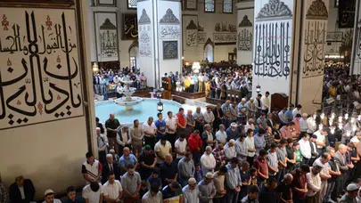 Bayram namazı saat kaçta kılınacak? Diyanet İşleri Başkanlığı açıkladı 2026 il il Kurban Bayramı namaz vakitleri