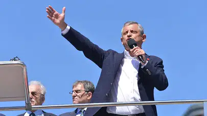 Özgür Özel'den dikkat çeken açıklamalar: “Siyaset öncelik belirleme işidir”