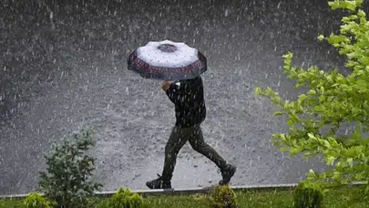 Meteoroloji'den bayram uyarısı! Yağışlar o bölgelerde etkisini sürdürecek...