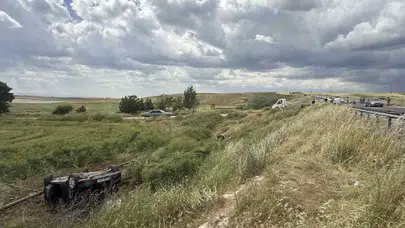 Diyarbakır’da feci kaza: İki otomobilin çarpıştığı kazada 1 kişi hayatını kaybetti