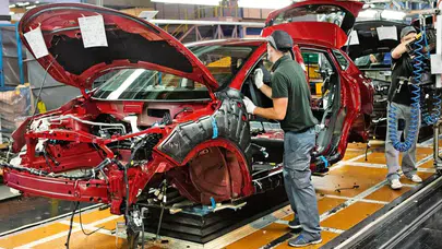 Otomotiv devi artık kırmızı ve sarı araç üretmeyecek