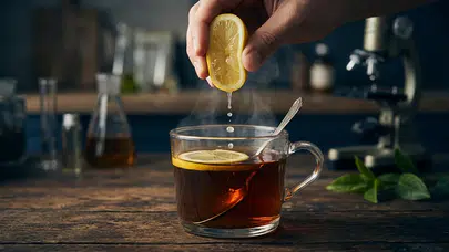 Çayına limon atanlar şaşıracak! Ünlü kardiyolog tek tek anlattı