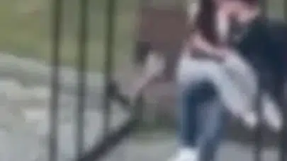 Çocuk parkındaki görüntüler tepki çekti: Mahalle sakinleri çözüm bekliyor