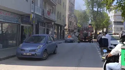 Bursa’da park halindeki araç alevlere teslim oldu
