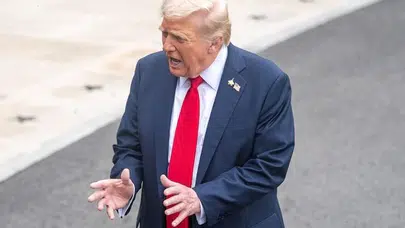 Trump'tan İran çıkışı: "Bugün de sert bir darbe vuracağız"