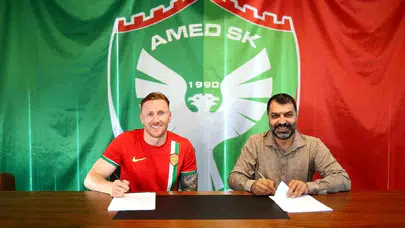 Amed Sportif Faaliyetler, David Bates'i transfer etti