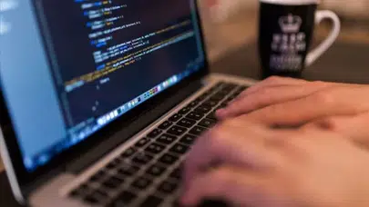 Eski İspanya Başbakanı'nın kızları ve sekreteri de kara para aklama suçlamasından sorgulanacak