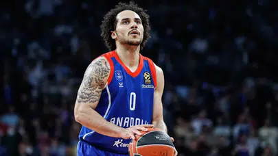 Anadolu Efes'te bir dönem sona erdi! Shane Larkin'e duygusal veda