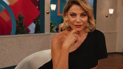 Seray Sever’den ikizleriyle mavi tur paylaşımı: Benzerlikleri dikkat çekti