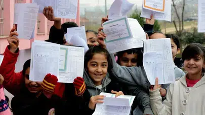 Karne tebrik mesajları 2026! En güzel, kısa ve anlamlı karne sözleri
