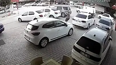 Adana’da oto galeriye silahlı saldırı: Kaçan şüpheli aranıyor
