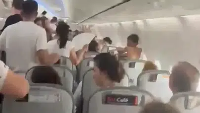 Frankfurt-Antalya uçağında yolcular zor anlar yaşadı