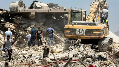 Barış görüşmeleri sürerken Lübnan'da acı bilanço büyüyor: Enkaz altından 13 cansız beden çıkarıldı