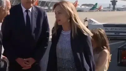 Meloni'nin kızı G7 Zirvesi'nde ilgi odağı oldu