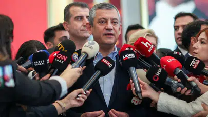 Özgür Özel'den yeni parti iddialarına yanıt: “CHP'yi bırakma niyetimiz yok”