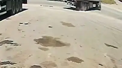 Edirne’de otomobil ile TIR çarpıştı: 3 kişi yaralandı