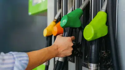 Petroldeki sert düşüş motorine indirim getirdi