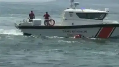 Kocaeli’de feribottan denize düşen yolcuyu büfe çalışanı kurtardı