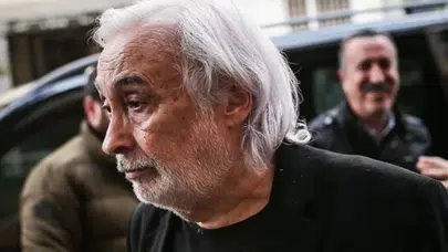 Müjdat Gezen'e "halkın bir kesimini aşağılama" suçundan hapis cezası