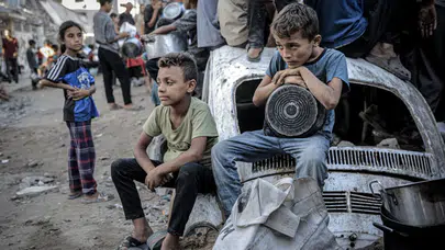 Gazze'de yardım ararken gözlerini kaybetti: Tedavi için tahliye bekliyor