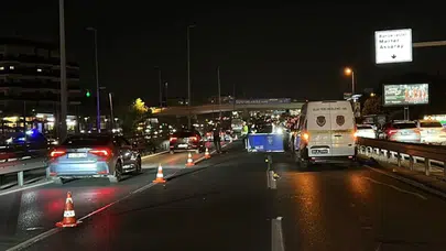 Bakırköy D-100'de feci kaza! Yolun karşısına geçmek isteyen yaya hayatını kaybetti