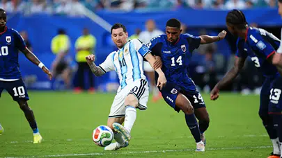 Arjantin Yeşil Burun maç özeti 3-2 Arjantin Messi ile son 16 turunda