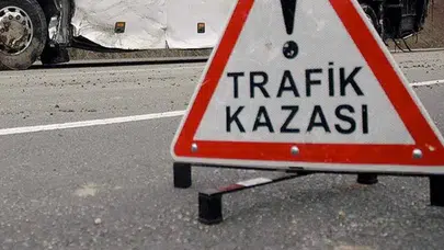 Antalya'da tur otobüsü ile otomobil çarpıştı: 1 ölü, 12 yaralı