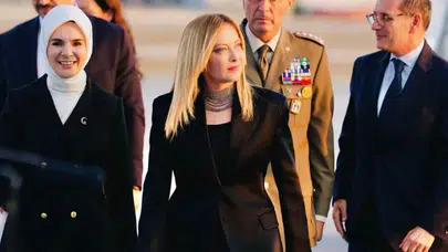 İtalya Başbakanı Meloni NATO Zirvesi için Ankara'ya geldi