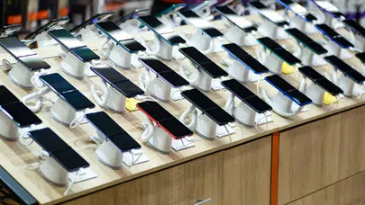 Akıllı telefon ithalatında yeni dönem: Gözetim kıymeti 250 dolara yükseltildi
