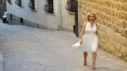 Mardinli Marilyn Monroe Melek Akarmut kimdir? Sosyal medyanın konuştuğu isim tutuklandı
