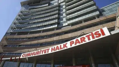 CHP'den 'öz eleştiri' açıklaması: "Sorumluluk onları o makamlara taşıyanlara ait"