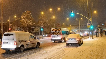 İstanbul'da ağır taşıtların ve kuryelerin trafiğe çıkışı yasaklandı