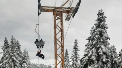 Uludağ’da arızalanan telesiyejde mahsur kalan 51 kişi kurtarıldı